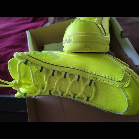 Sneakers - Picture 6 of 6